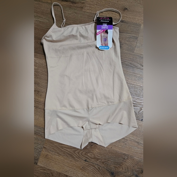 Maidenform - Picture 1 of 3